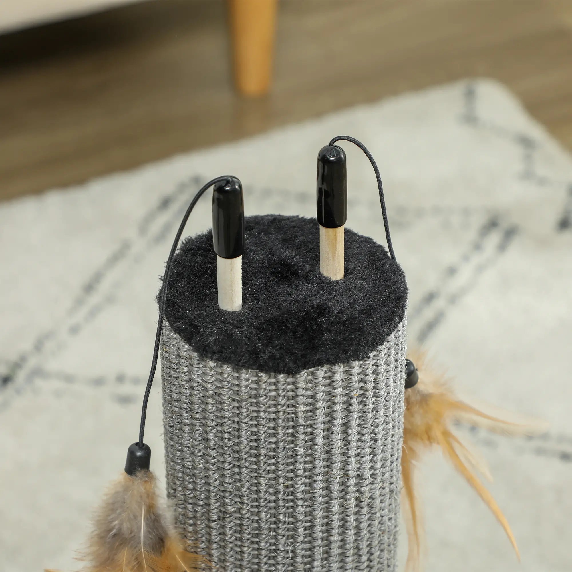 78cm 2-in-1 Cat Scratching Post with 3 Toy Feathers, Black