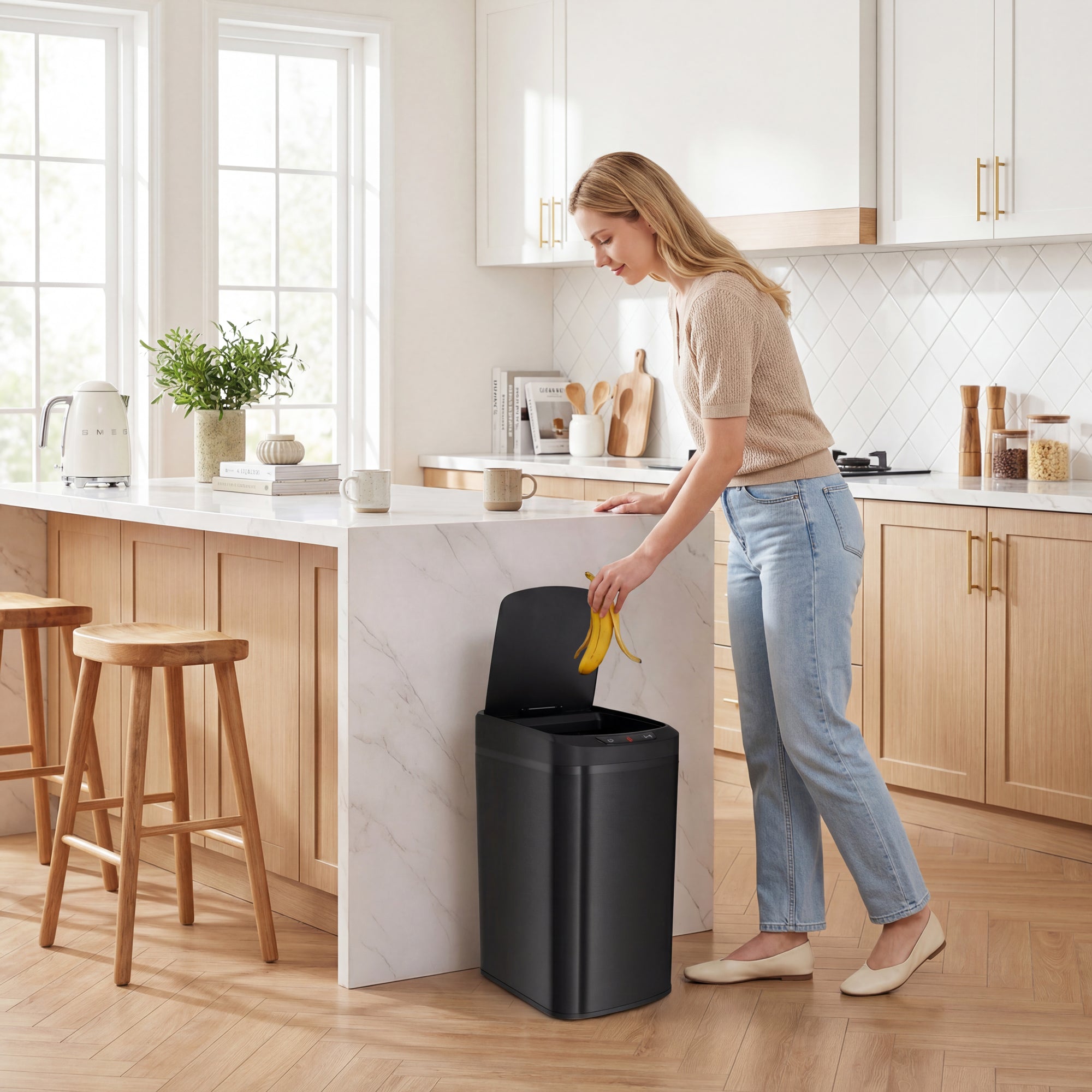 HOMCOM 12L Sensor Bin, Automatic Touchless Motion Sensor Kitchen Bin, Black