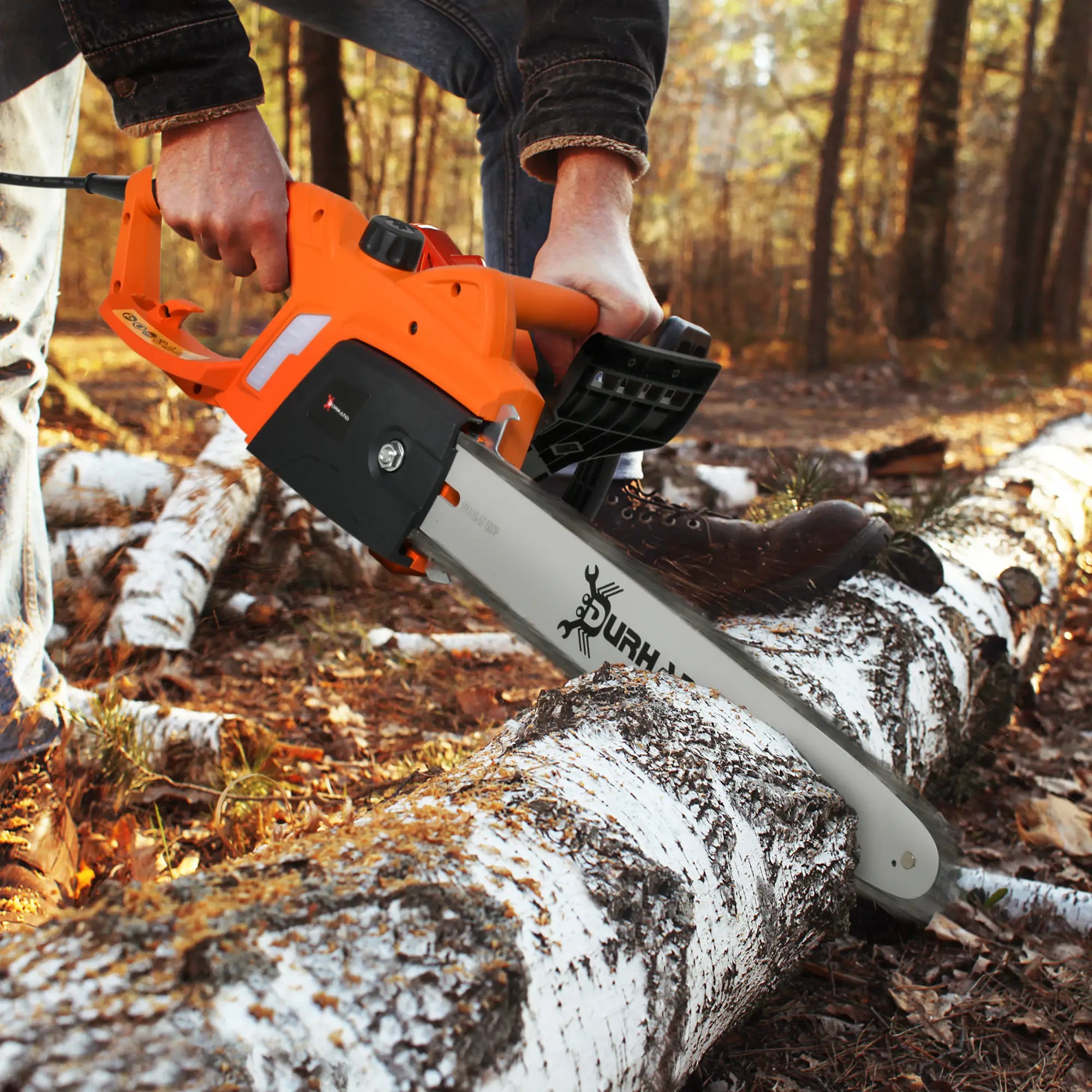 Aluminium Electric Chainsaw with Double Brake Protection and Blade Cover, 2000 W, 40 cm, for Wood, Trees and Branches, Orange