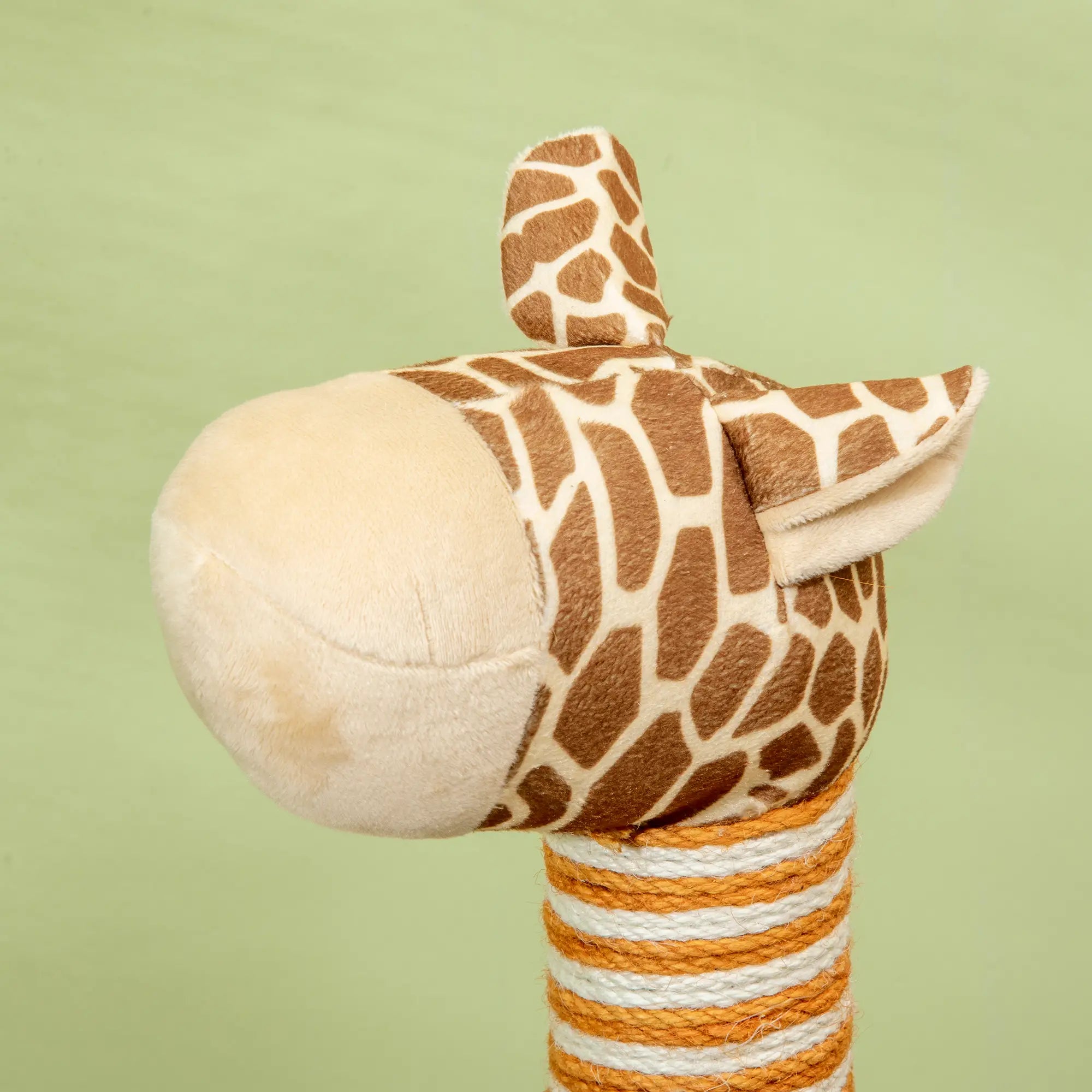 Giraffe-Designed Cat Tree, with Scratching Posts, Cat Tunnel, Toy Ball - Beige